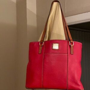 Dooney & Bourke Small cherry red Lexington